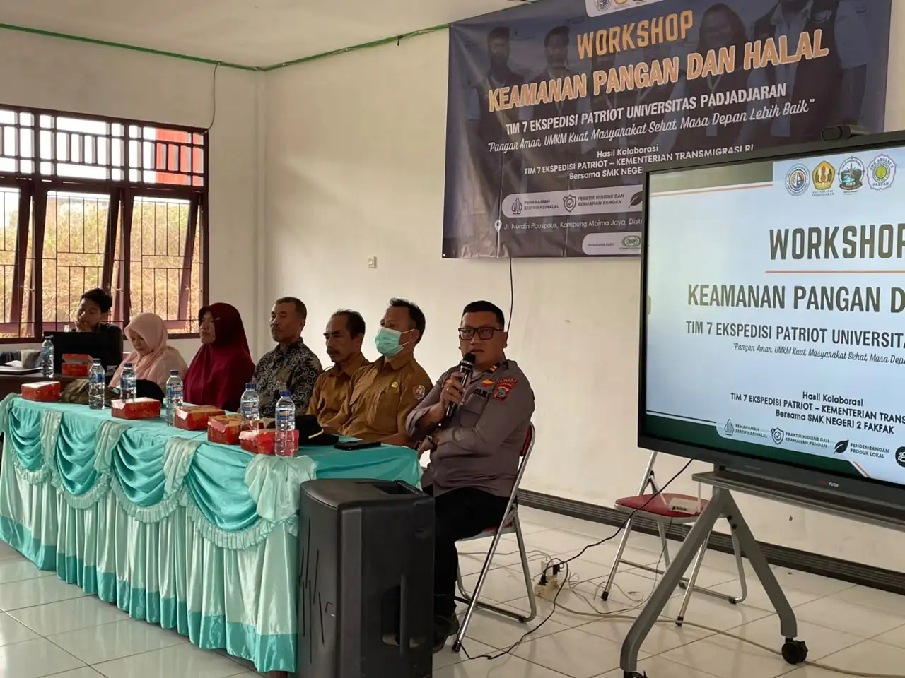 Tim 7 Ekspedisi Patriot Menyiapkan UMKM Fakfak Tembus Pasar dari Keamanan Pangan hingga Sertifikasi Halal